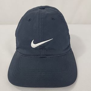 Nike Golf Heritage 86 Aerobill Hat Leather Strapback Lightweight Wicking Black
